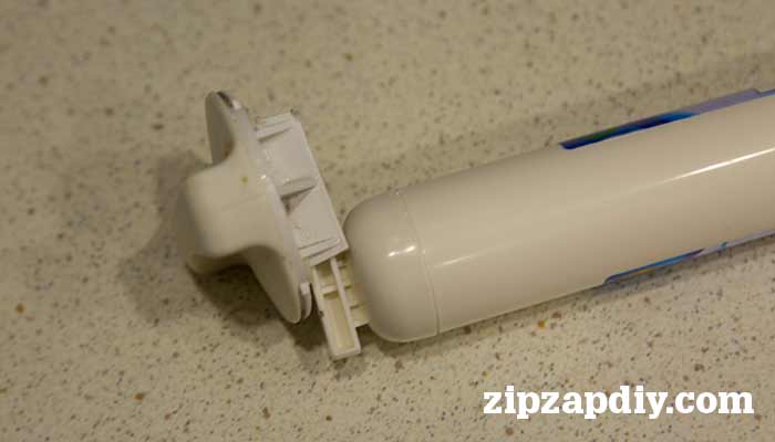 Refrigerator Water Filter Mounting Cap